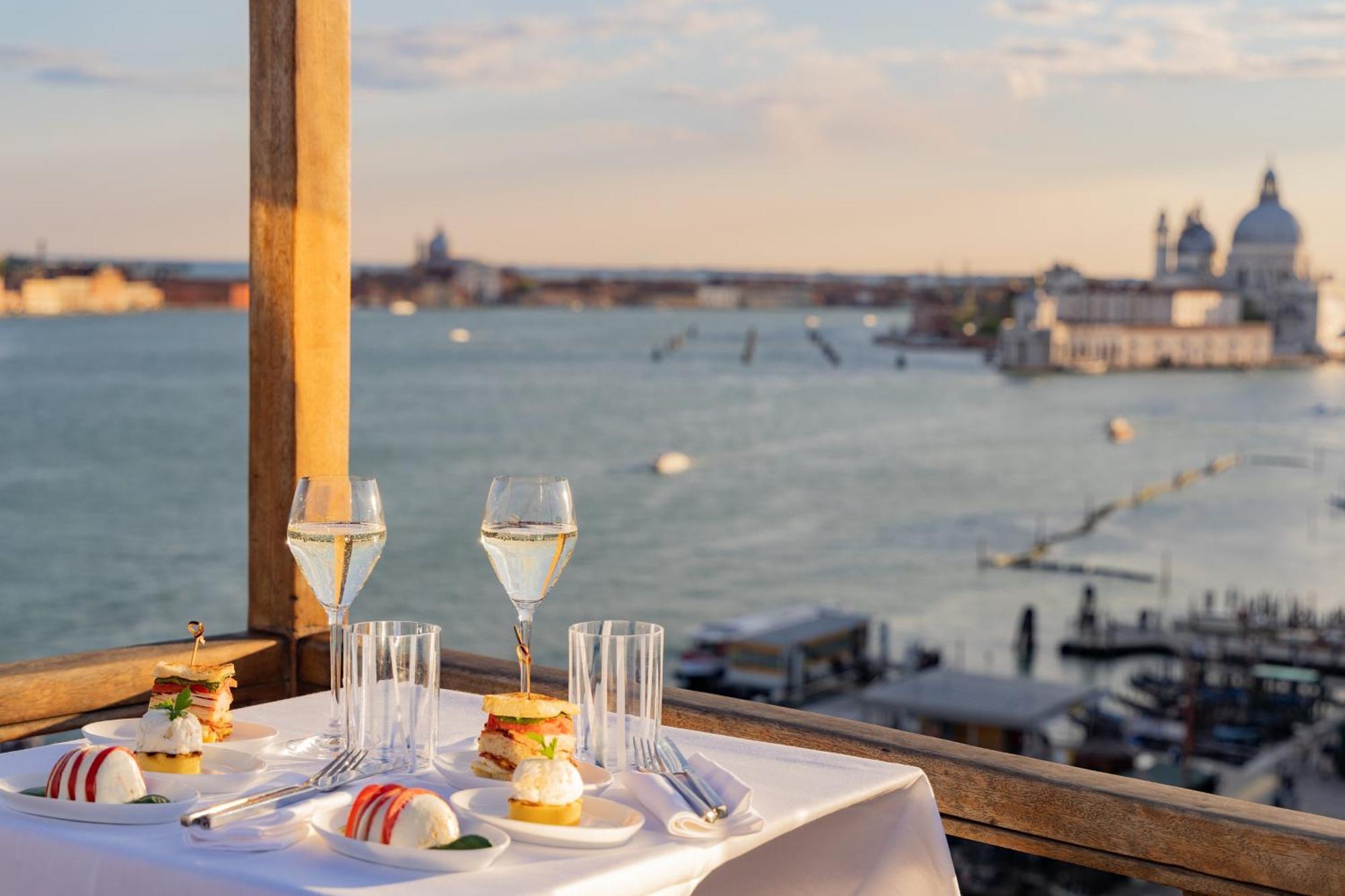 Londra Palace Venezia Luaran gambar